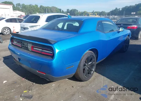 2018 Dodge Challenger Sxt Plus z USA, uszkodzony, nr VIN 2C3CDZAG7JH333962